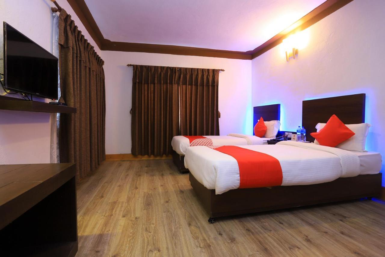 Oyo 591 Hotel Blue Moon Dharampur Exteriör bild