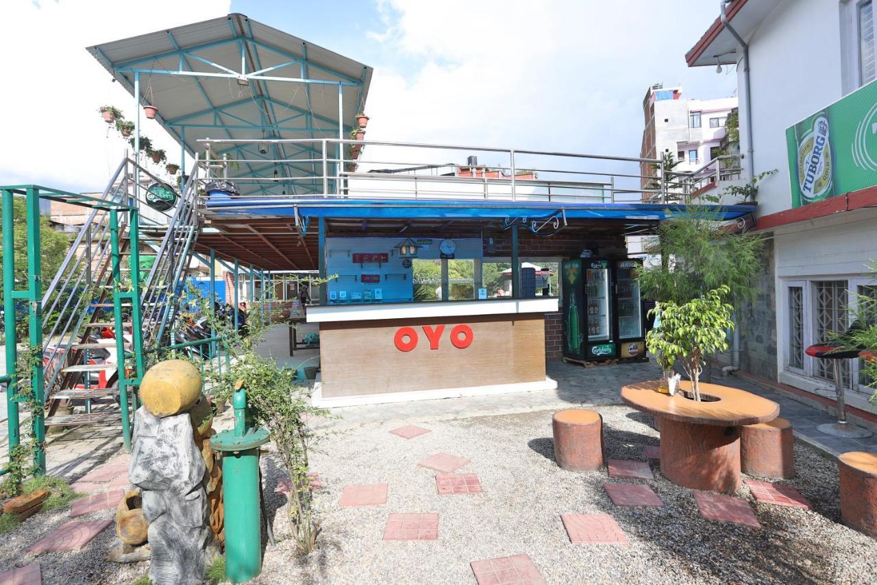 Oyo 591 Hotel Blue Moon Dharampur Exteriör bild