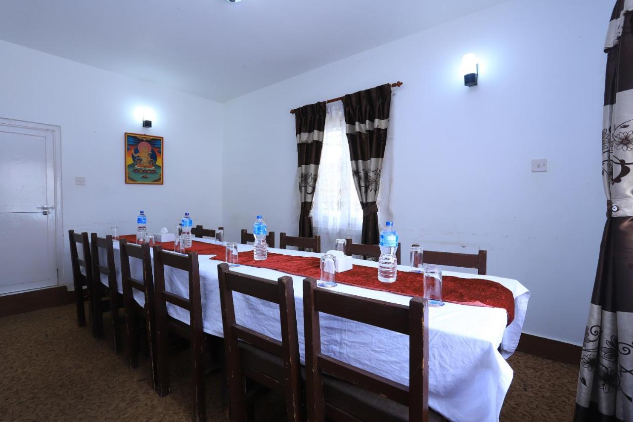 Oyo 591 Hotel Blue Moon Dharampur Exteriör bild